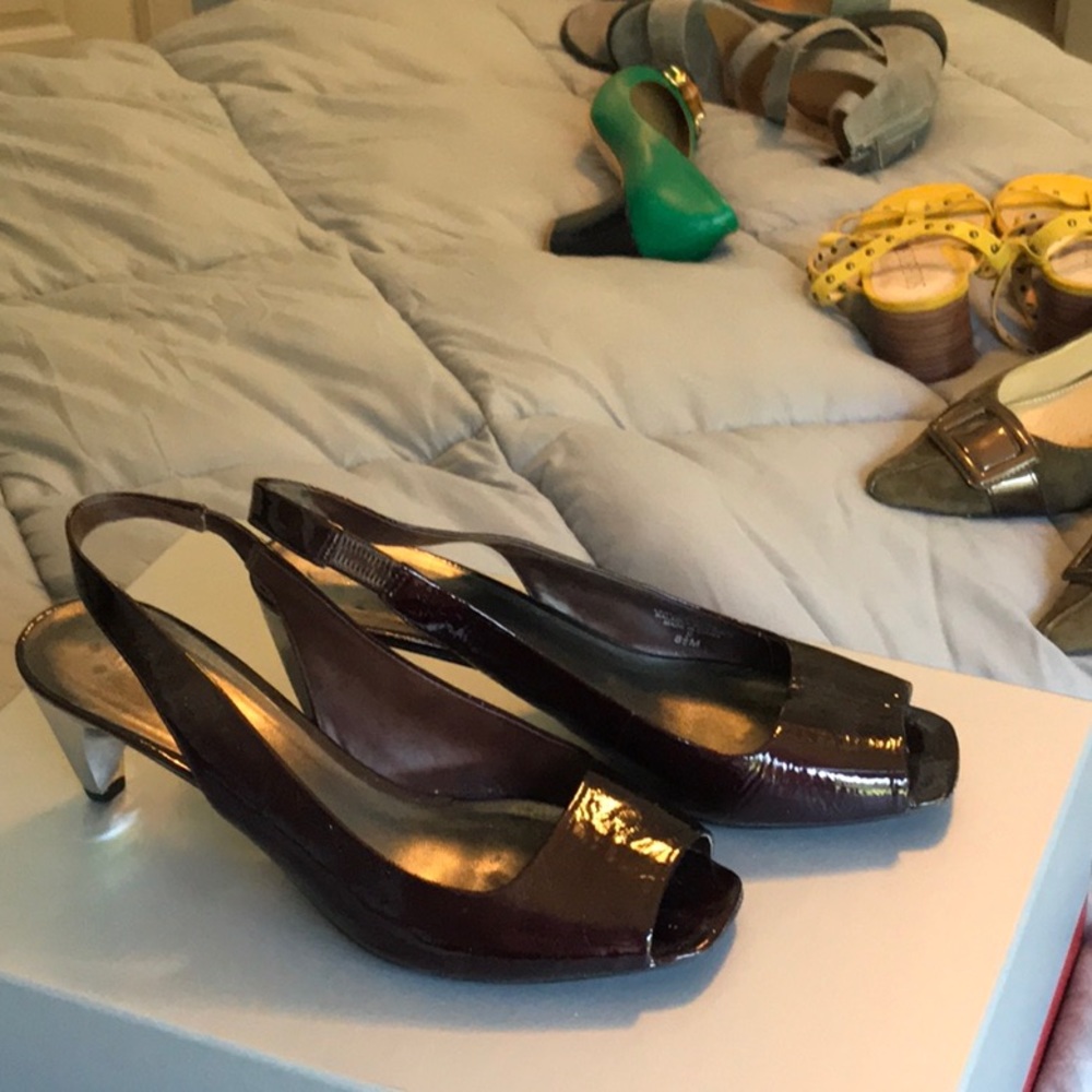 Vintage Nine West peep toe sling backs